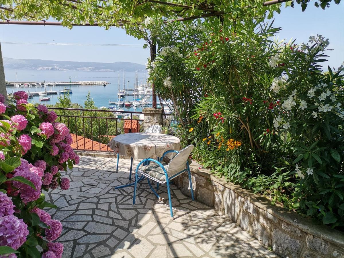 Holiday House Belavista โนวีวีโนดอลสกี ภายนอก รูปภาพ