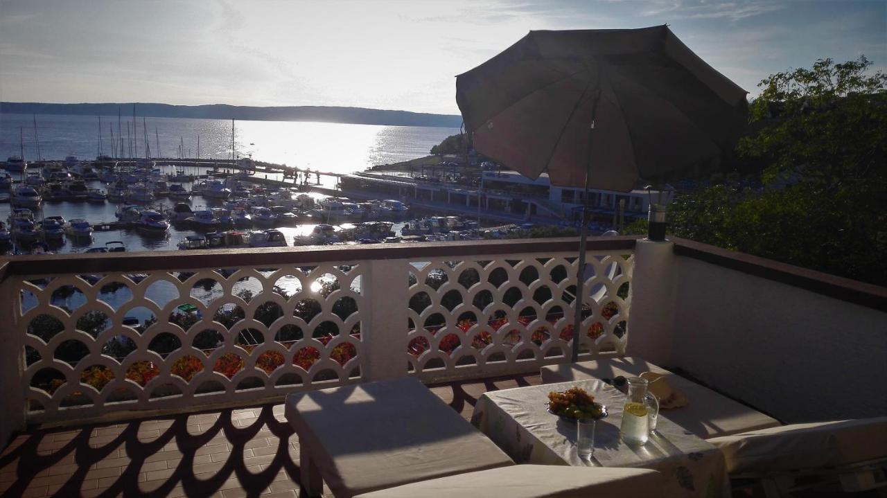 Holiday House Belavista โนวีวีโนดอลสกี ภายนอก รูปภาพ