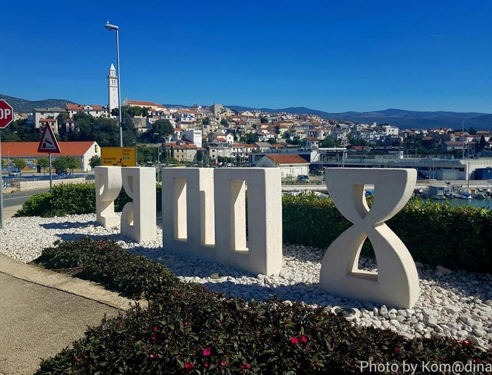 Holiday House Belavista โนวีวีโนดอลสกี ภายนอก รูปภาพ