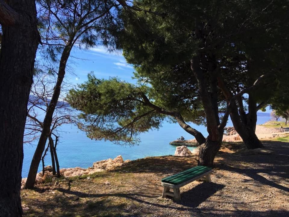 Holiday House Belavista โนวีวีโนดอลสกี ภายนอก รูปภาพ