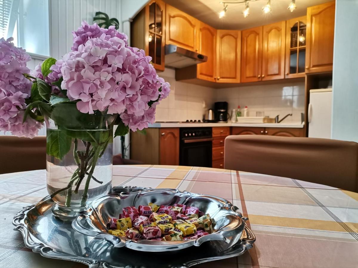 Holiday House Belavista โนวีวีโนดอลสกี ภายนอก รูปภาพ