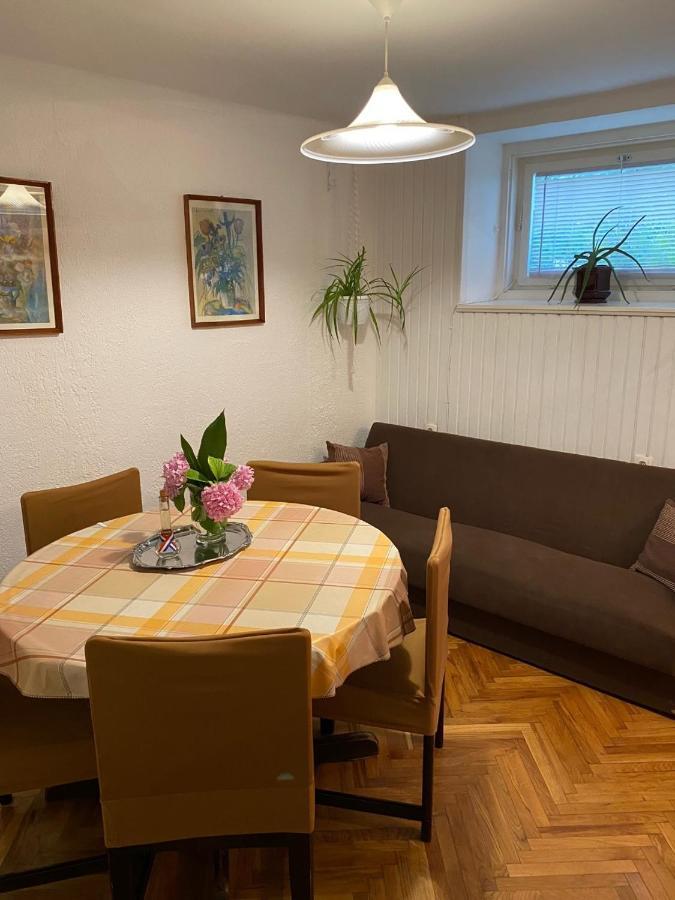 Holiday House Belavista โนวีวีโนดอลสกี ภายนอก รูปภาพ