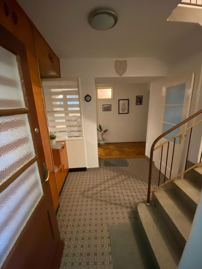 Holiday House Belavista โนวีวีโนดอลสกี ภายนอก รูปภาพ