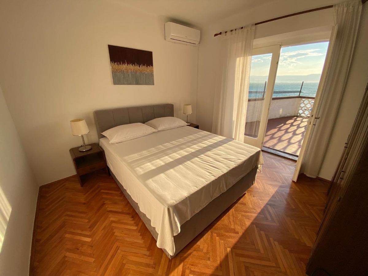 Holiday House Belavista โนวีวีโนดอลสกี ภายนอก รูปภาพ